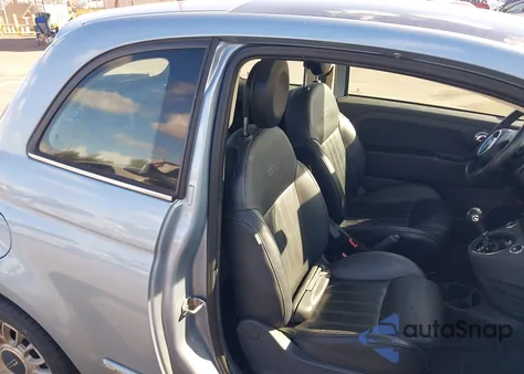 2013 Fiat 500 Lounge z USA, uszkodzony, nr VIN 3C3CFFCR2DT607328